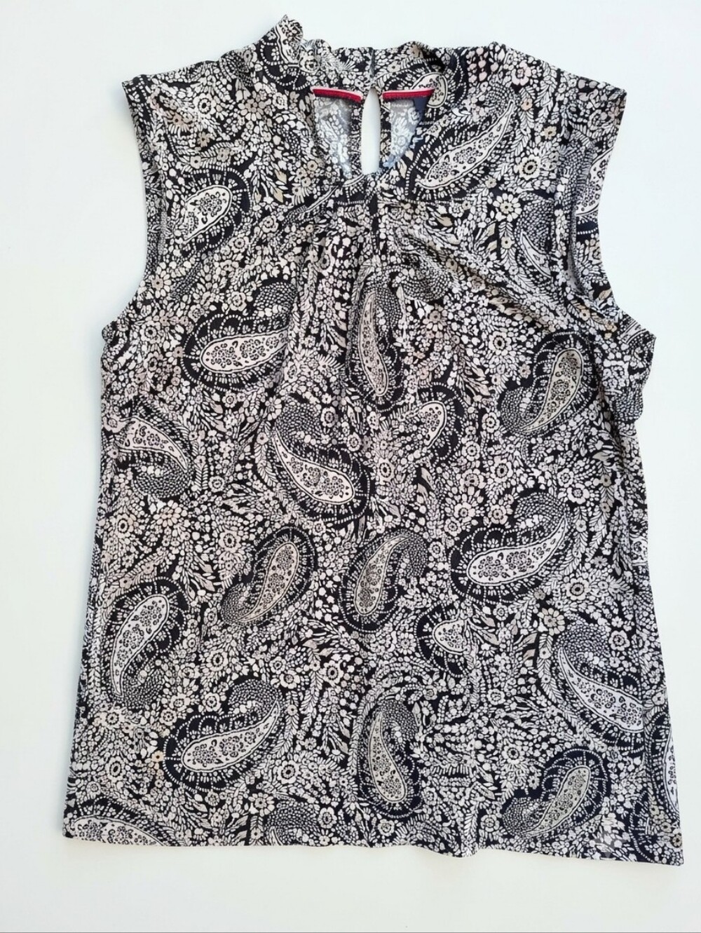 Tommy Hilfiger Paisley Floral Keyhole Top Small